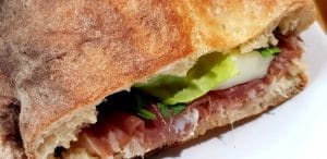 Sara Pizza, restaurant and more, bacanie cu restaurant pe Popa Petre