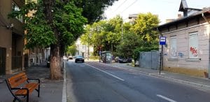 Strada Popa Nan, cu restaurantele Blueberry si The Vine Bistro