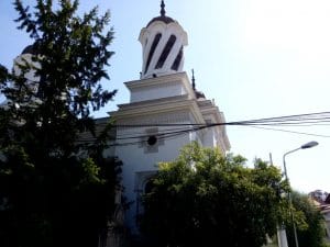 Strada Silvestru din Bucuresti, cu Biserica Silvestru si Restaurantul Il Destino