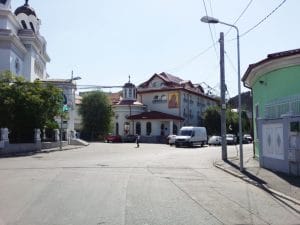 Strada Silvestru din Bucuresti, cu Biserica Silvestru si Restaurantul Il Destino