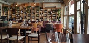 Tasting Room, restaurant si vinoteca