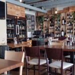 Tasting Room, restaurant si vinoteca