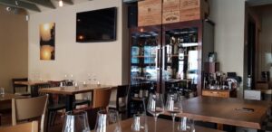 Tasting Room, restaurant si vinoteca