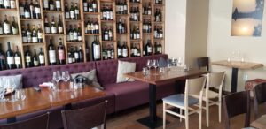 Tasting Room, restaurant si vinoteca