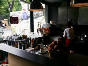 Za Lokal, street food bistro in Calea Victoriei din Bucuresti
