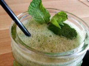 5ENSI si Eat Society in ansamblul Aviatorilor 8 din Piata Victoriei din Bucuresti