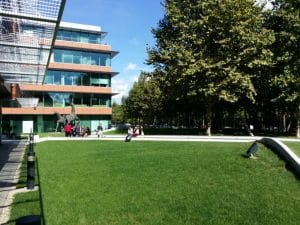 Bucharest Business Park - centru de business cu restaurante si cafenele