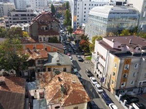 Bucurestiul din Buzesti - Victoriei vazut din restaurantul Upstairs Rooftop