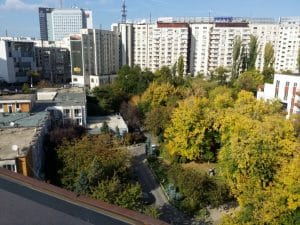 Bucurestiul din Buzesti - Victoriei vazut din restaurantul Upstairs Rooftop