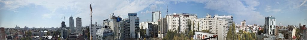 Bucurestiul din Buzesti - Victoriei vazut panoramic din restaurantul Upstairs Rooftop