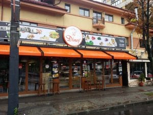 Bulevardul Basarabia la Arena Nationala, cu Damascus Palace si Trattoria Buongiorno