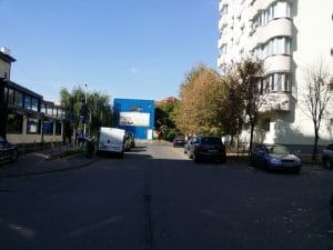 Bulevardul Decebal, cu restaurantele Turquoise, Padthai, Ruby Tuesday si Tress