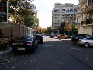 Bulevardul Decebal, cu restaurantele Turquoise, Padthai, Ruby Tuesday si Tress