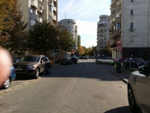 Bulevardul Decebal, cu restaurantele Turquoise, Padthai, Ruby Tuesday si Tress