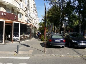 Bulevardul Decebal, cu restaurantele Turquoise, Padthai, Ruby Tuesday si Tress