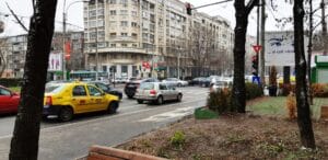 Bulevardul Decebal, cu resturantele La Conac, Zvon, Funky si altele