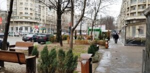 Bulevardul Decebal, cu resturantele La Conac, Zvon, Funky si altele