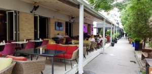 Bv Decebal, cu terasele Loka, Snap, Lolly Pop, Pink, Duman si altele