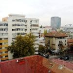 Calea Dorobantilor vazuta de pe terasa hotelului Marshall Garden din Bucuresti