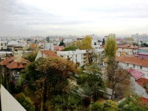 Calea Dorobantilor vazuta de pe terasa hotelului Marshall Garden din Bucuresti