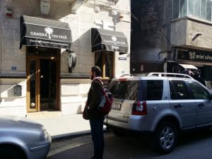 Camera din Fata, cafenea in Piata Amzei din Bucuresti