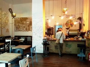 Contego Cafe, cafenea studenteasca la Piata Kogalniceanu in Bucuresti
