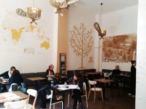 Contego Cafe, cafenea studenteasca la Piata Kogalniceanu in Bucuresti