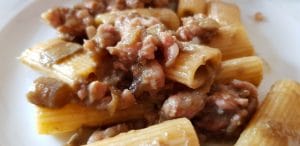 Da Giulio, bucatarie italiana populara in cartierul Dudesti din Bucuresti