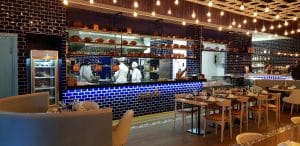 Dancing Lobster, restaurant portughez in complexul Pescariu Sports and Spa