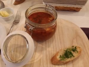 Hooga, restaurant cu bucatarie europeana moderna pe Theodor Iliescu in Bucuresti