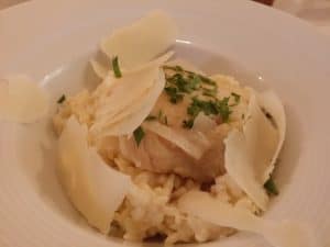 Hooga, restaurant cu bucatarie europeana moderna pe Theodor Iliescu in Bucuresti