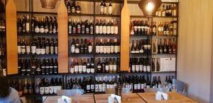 Lovin, winebar cu bistrou la Piata Dorobantilor din Bucuresti