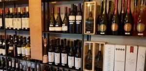 Lovin, winebar cu bistrou la Piata Dorobantilor din Bucuresti