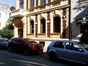 Piata Amzei, cu Ryans, Camera din Fata si alte restaurante si cafenele