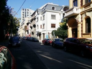 Piata Amzei, cu Ryans, Camera din Fata si alte restaurante si cafenele