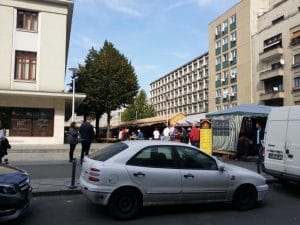 Piata Amzei cu restaurantele The Harbour si Ryans Irish Pub