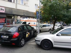 Piata Amzei cu restaurantele The Harbour si Ryans Irish Pub