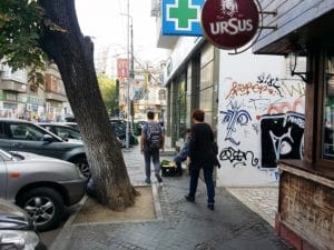 Piata Amzei cu restaurantele The Harbour si Ryans Irish Pub