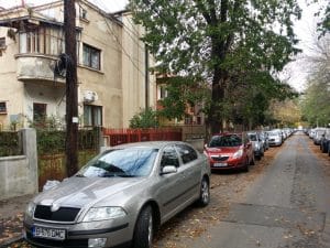 Piata Domenii din Bucuresti, in partea cu restaurantul Barka Saffron