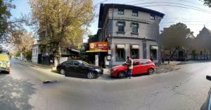 Piata Sfantul Stefan din Bucuresti, cu restaurantul Nonna Mia