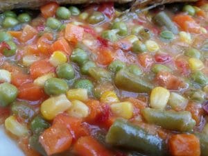 TrickSHOT, restaurant cu sala de bowling la Promenada Mall