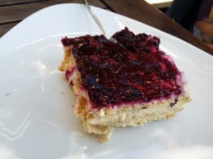 TrickSHOT, restaurant cu sala de bowling la Promenada Mall