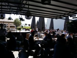 TrickSHOT, restaurant cu sala de bowling la Promenada Mall