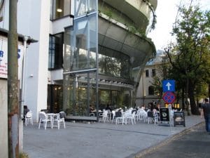 Restaurantele si cafenelele din cladirea de birouri Aviatorilor 8 din Piata Victoriei, Bucuresti