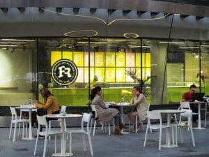 Restaurantele si cafenelele din cladirea de birouri Aviatorilor 8 din Piata Victoriei, Bucuresti