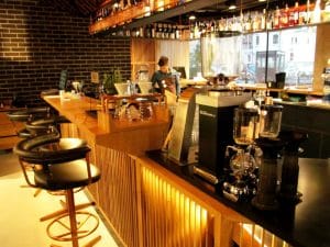 Restaurantele si cafenelele din cladirea de birouri Aviatorilor 8 din Piata Victoriei, Bucuresti