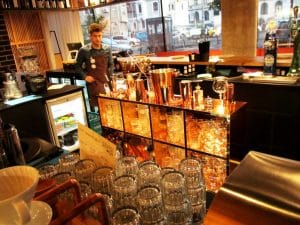 Restaurantele si cafenelele din cladirea de birouri Aviatorilor 8 din Piata Victoriei, Bucuresti