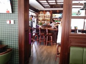 Ryans Irish Pub, restaurant cu specific irlandez in Piata Amzei