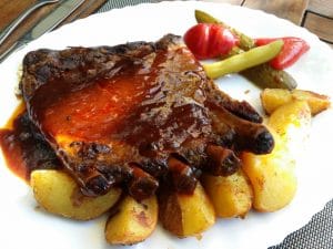 Ryans Irish Pub, restaurant cu specific irlandez in Piata Amzei