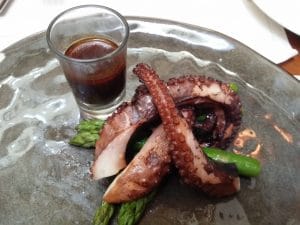 Stadio, restaurant cu atrium in strada Ion Campineanu